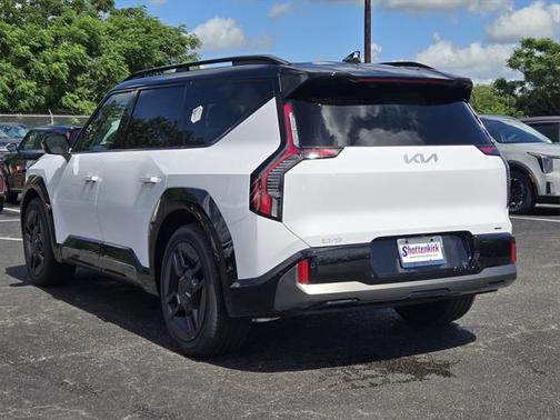 2026 Kia EV9 GT-Line