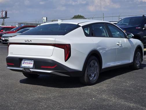 2025 Kia K4 LX