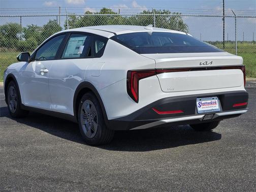 2025 Kia K4 LX