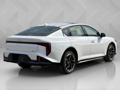 Snow White 2026 Kia K4 GT-Line