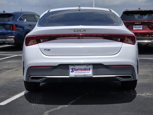2022 Kia K5 LX