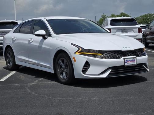 2022 Kia K5 LX