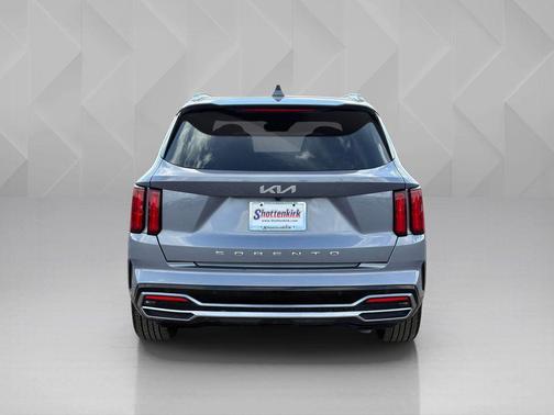 Everlasting Silver 2022 Kia Sorento SX