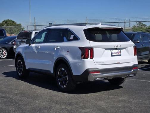 2025 Kia Sorento S