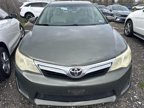 2014 Toyota Camry LE