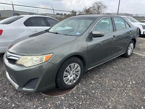 2014 Toyota Camry LE