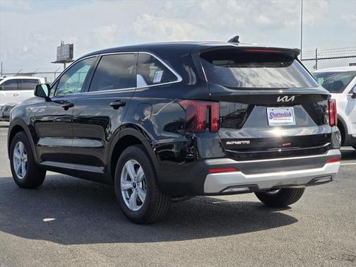 2025 Kia Sorento LX