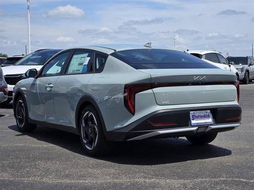 2025 Kia K4 EX