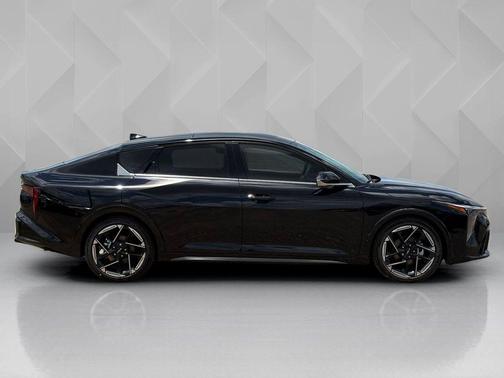 Black Pearl 2026 Kia K4 GT-Line