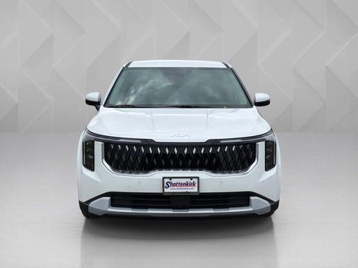 Snow White Pearl 2026 Kia Carnival LX