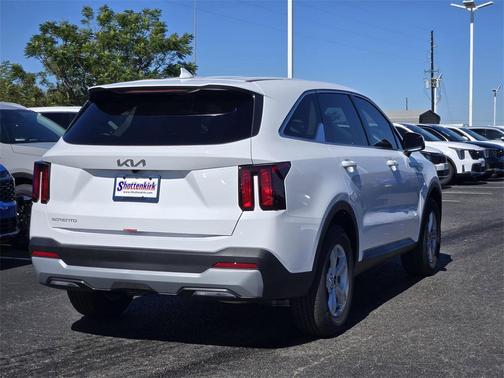 2026 Kia Sorento LX