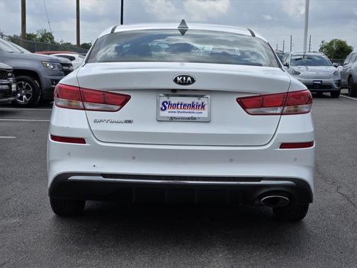 2019 Kia Optima LX