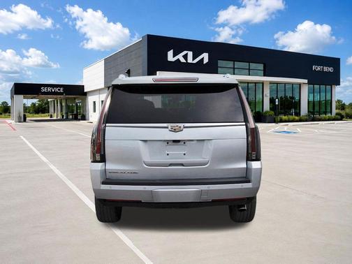 Radiant Silver Metallic 2020 Cadillac Escalade Luxury