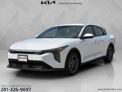 White Pearl 2026 Kia K4 LXS