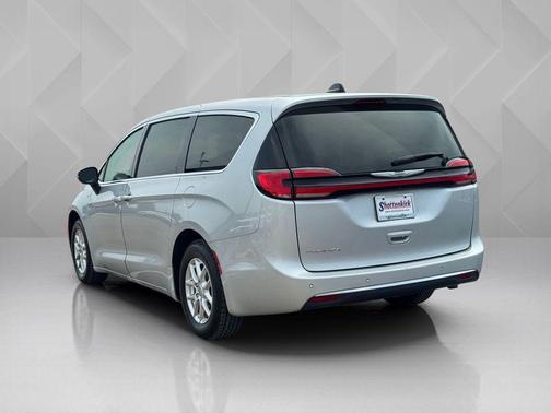 Silver Mist Clearcoat 2023 Chrysler Pacifica Touring L