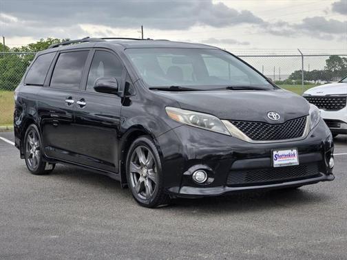 2017 Toyota Sienna SE Premium