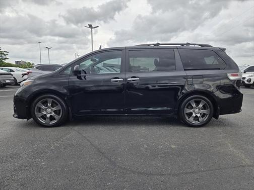 2017 Toyota Sienna SE Premium