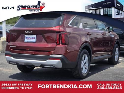 2025 Kia Sorento LX