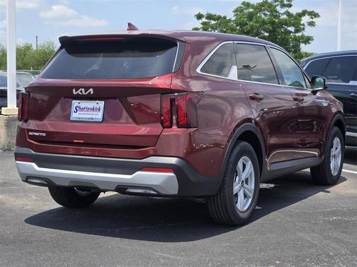 2025 Kia Sorento LX