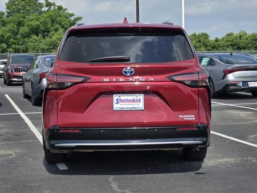 2022 Toyota Sienna Platinum 7 Passenger