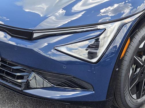 Midnight Lake Blue 2025 Kia EV6 Wind