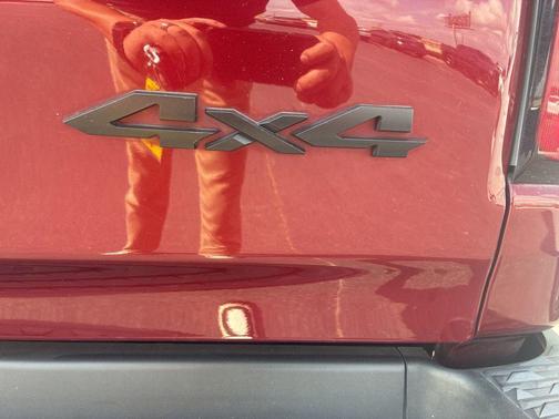 Delmonico Red Pearlcoat 2021 RAM 1500 Limited