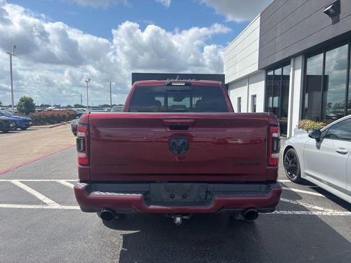 Delmonico Red Pearlcoat 2021 RAM 1500 Limited