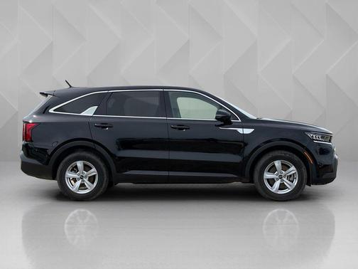 Ebony Black 2023 Kia Sorento LX