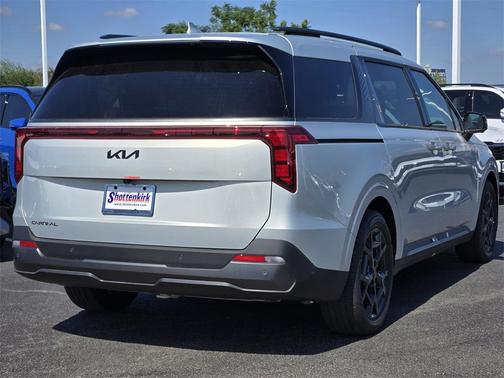 2026 Kia Carnival SX
