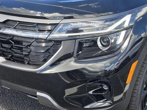 2025 Kia Seltos X-Line