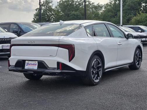 2025 Kia K4 GT-Line