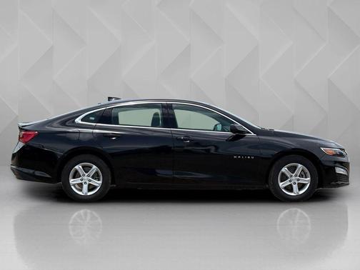 Mosaic Black Metallic 2023 Chevrolet Malibu FWD 1LT