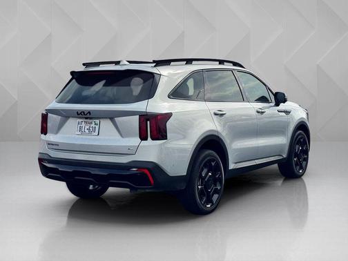 Ivory Silver 2026 Kia Sorento SX