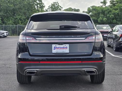 2022 Lincoln Nautilus Black Label