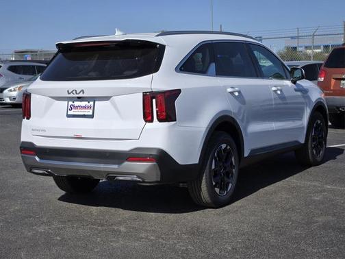 2025 Kia Sorento S