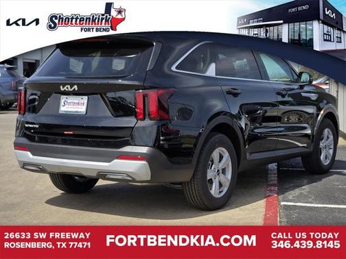 2025 Kia Sorento LX