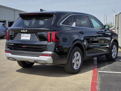 2025 Kia Sorento LX