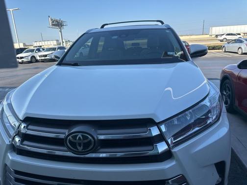 2019 Toyota Highlander Limited Platinum