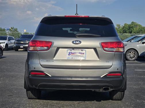 2016 Kia Sorento LX