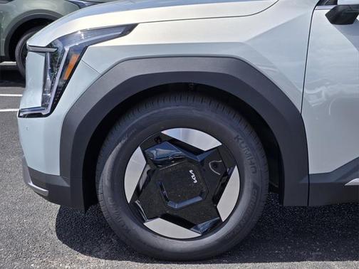 2026 Kia EV9 Light Short Range