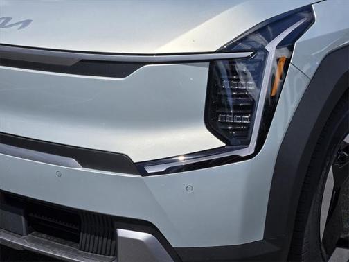 2026 Kia EV9 Light Short Range