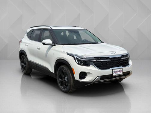 White Pearl 2026 Kia Seltos EX