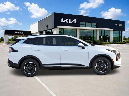 Glacial White Pearl 2027 Kia Sportage EX