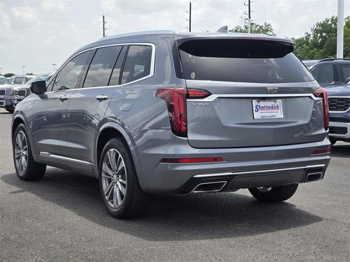 2022 Cadillac XT6 Premium Luxury FWD