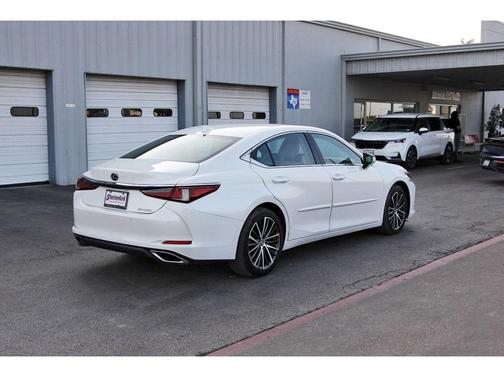 Eminent White Pearl 2023 Lexus ES 350 Base