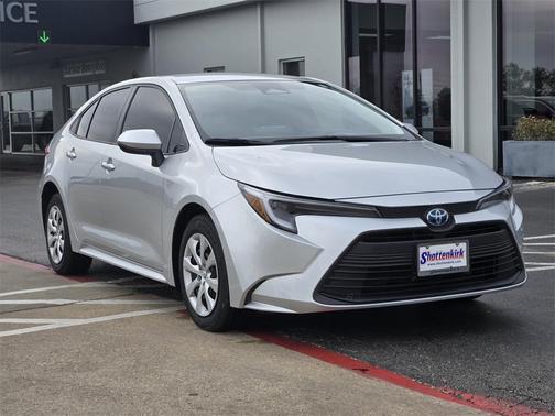 2025 Toyota Corolla Hybrid LE