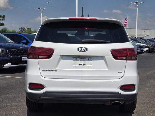 2018 Kia Sorento LX