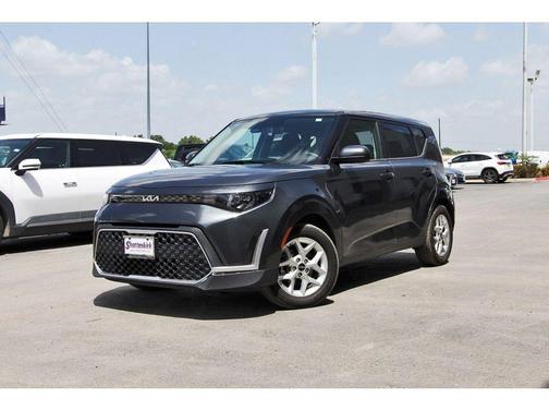 Gravity Gray 2024 Kia Soul LX