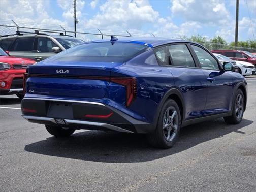 2025 Kia K4 LXS