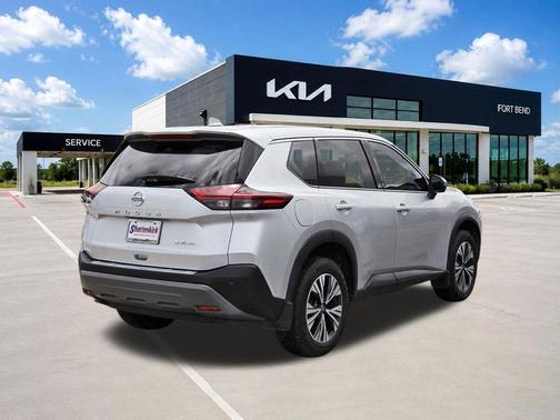 Brilliant Silver Metallic 2021 Nissan Rogue SV